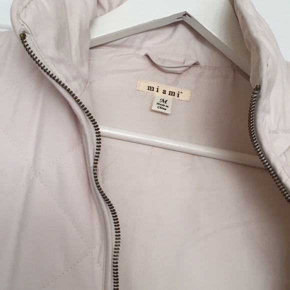 Vest - Picture 2 of 4